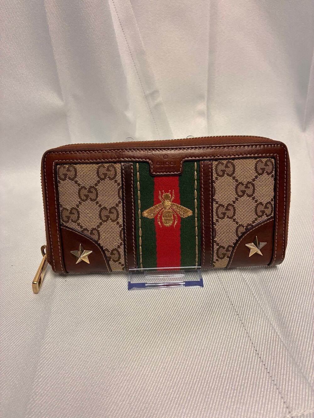 Gucci GG Supreme Bee Zip-Around Wallet
